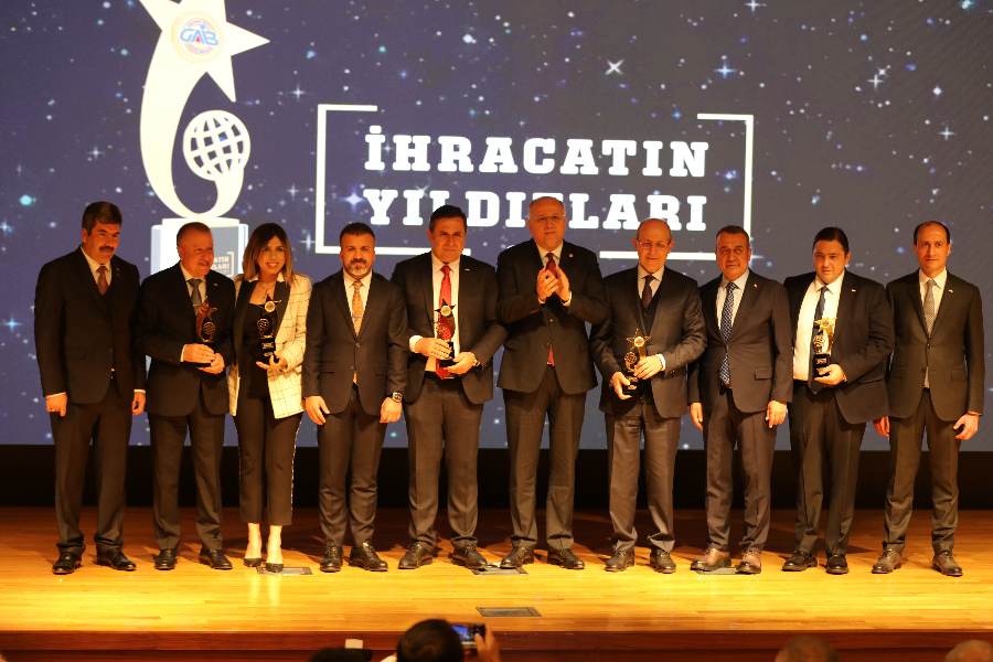 İHRACATIN YILDIZLARI ÖDÜLLENDİRİLDİ 
