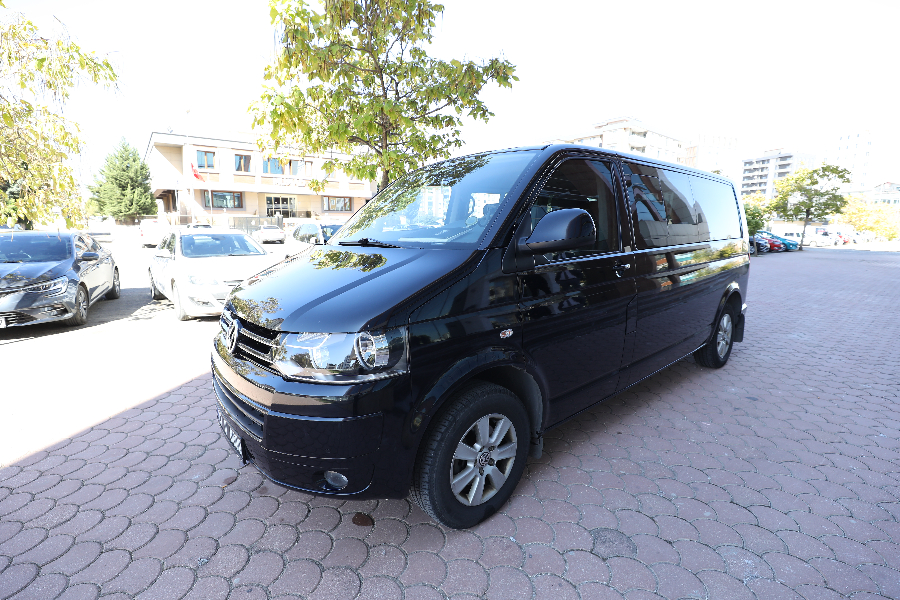 GÜNEYDOĞU ANADOLU İHRACATÇI BİRLİKLERİ GENEL SEKRETERLİĞİ'NDEN  SATILIK  2011 Model Volkswagen Carevelle Comfortline 2.0 TDI 140 Hp Dizel (Manuel Vites)